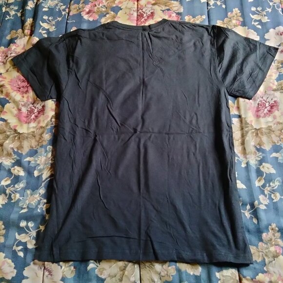 Stranger Things Loot Crate Medium (M) 100% Cotton Short Sleeve Graphic Tee Shirt - Picture 6 of 10